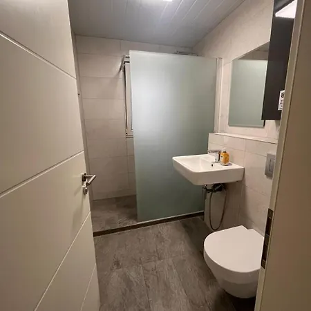 Einzelzimmer Fuer Bis Zu 2 Personen - 4 Og